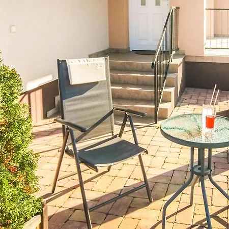 Apartman Three-bedroom In *
