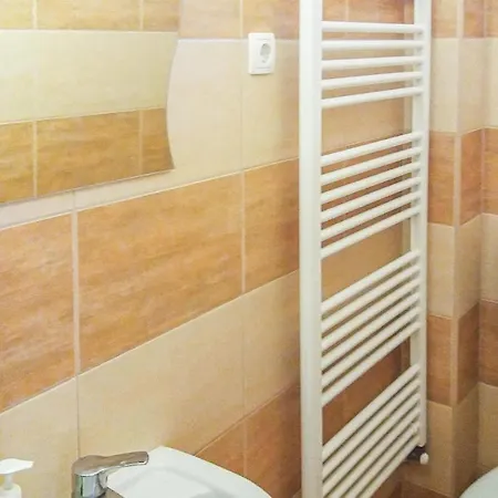 Three-bedroom In Apartman